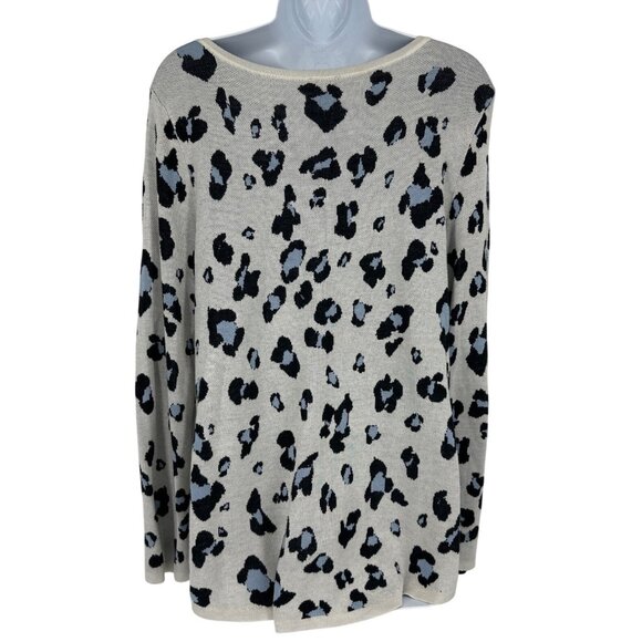 Chicos Leopard Print Long Sleeve Scoop Neck Lightweight Sweater Top Size 2 US L - Picture 3 of 7